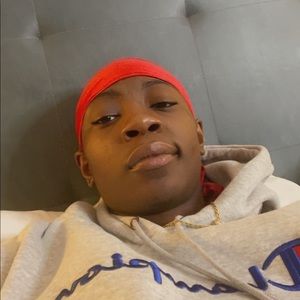 Meet your Posher, Desiree